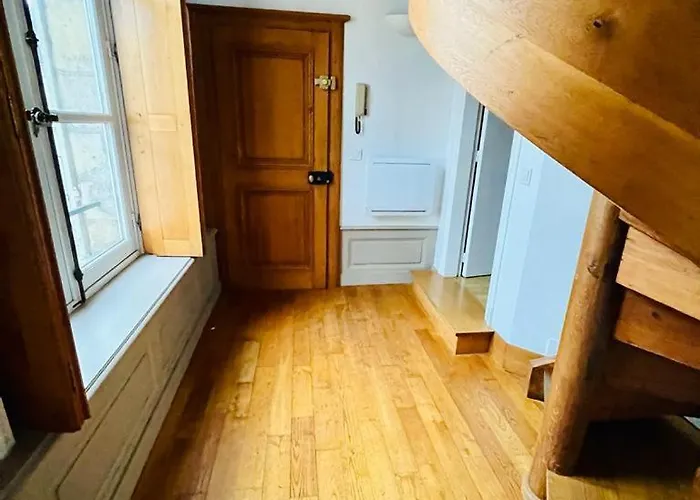 Tropical Duplex In Senlis